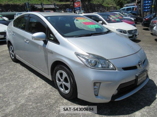 Toyota PRIUS 2015-06 8373184-10