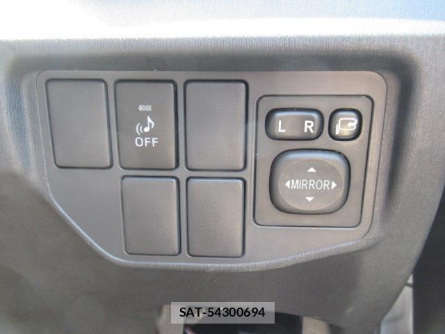 Toyota PRIUS 2015-06 8373184-6