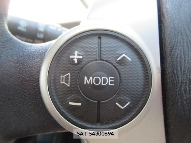 Toyota PRIUS 2015-06 8373184-7