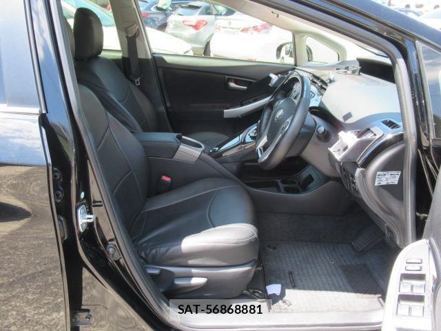 Toyota PRIUS 2013-11 8373186-13