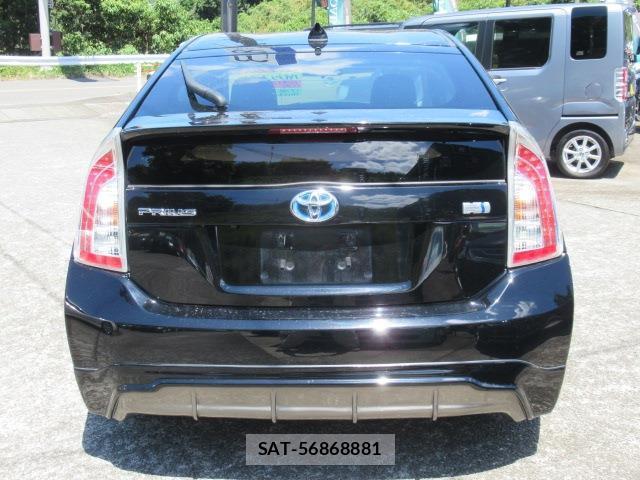 Toyota PRIUS 2013-11 8373186-18