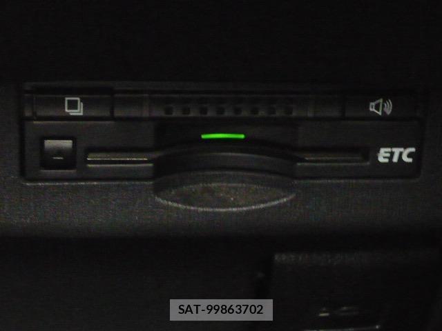 Toyota PRIUS 2015-08 8373207-11