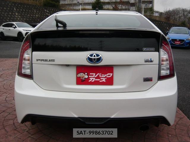Toyota PRIUS 2015-08 8373207-5