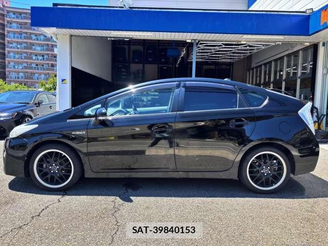 Toyota PRIUS 2010-10 8373230-17