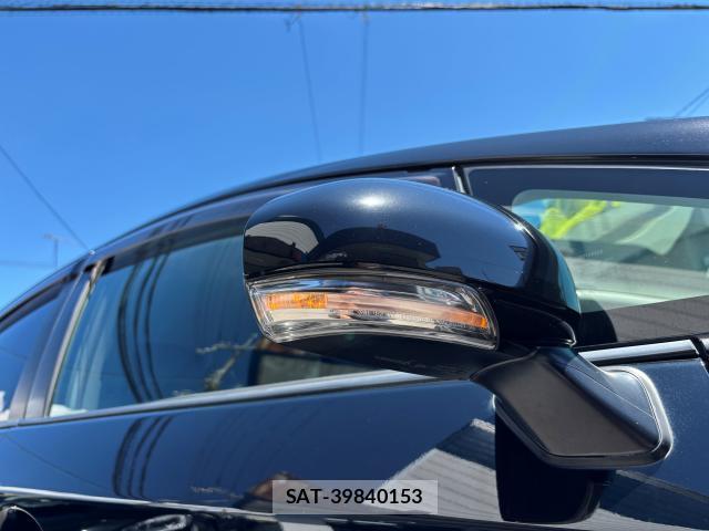 Toyota PRIUS 2010-10 8373230-19