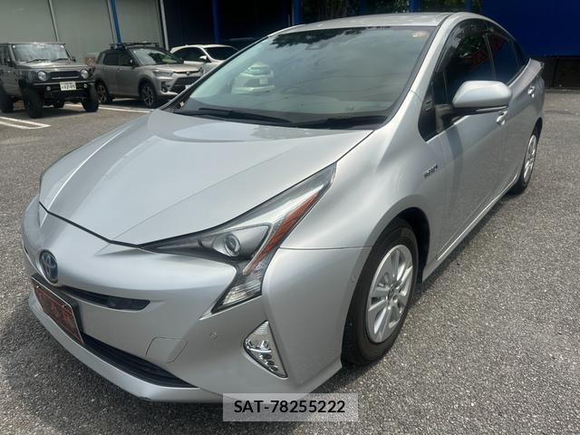 Toyota PRIUS 2018-08 8373268-1