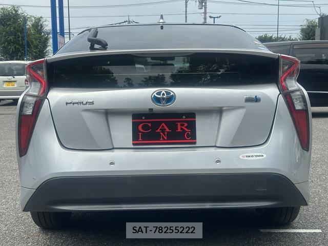 Toyota PRIUS 2018-08 8373268-10