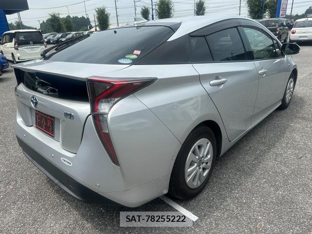 Toyota PRIUS 2018-08 8373268-3