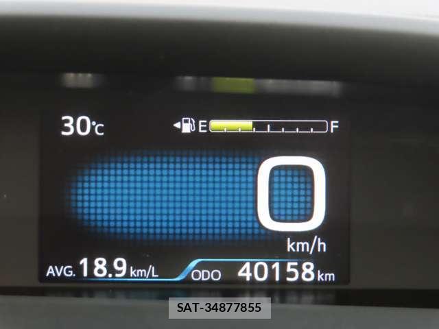 Toyota PRIUS 2021-11 8373327-13
