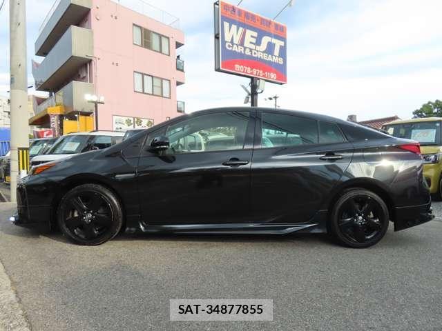 Toyota PRIUS 2021-11 8373327-7