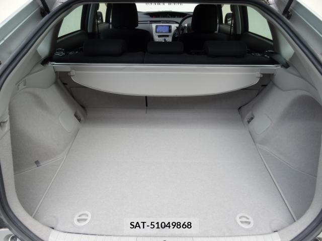 Toyota PRIUS 2012-09 8373375-12
