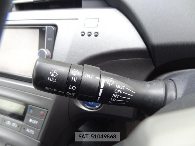 Toyota PRIUS 2012-09 8373375-15