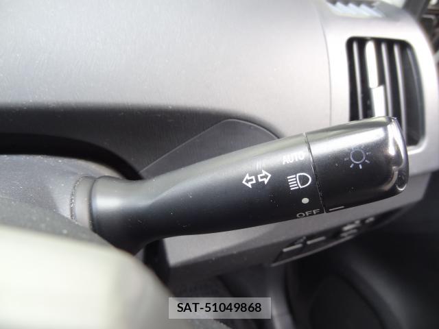 Toyota PRIUS 2012-09 8373375-16