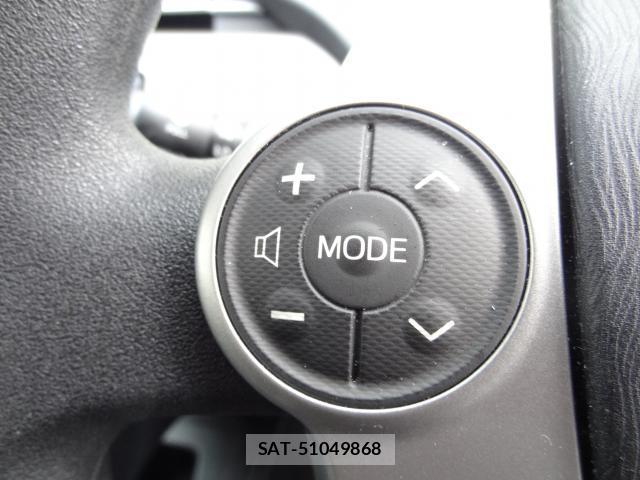 Toyota PRIUS 2012-09 8373375-17