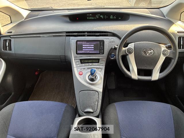 Toyota PRIUS 2012-04 8373488-5