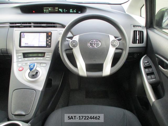Toyota PRIUS 2012-02 8373507-1
