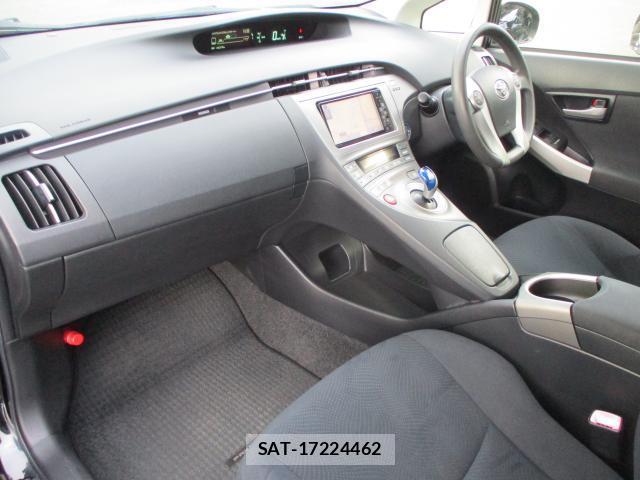 Toyota PRIUS 2012-02 8373507-10