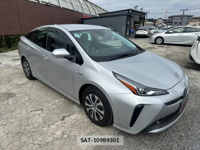 Toyota PRIUS 2019-11 8373511-12