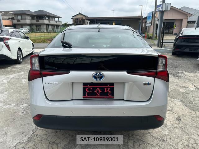 Toyota PRIUS 2019-11 8373511-15