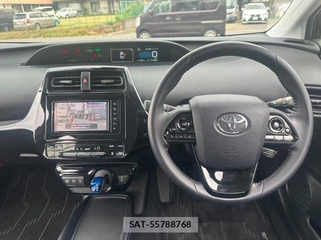 Toyota PRIUS 2021-04 8373512-2