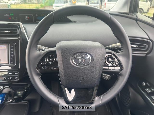 Toyota PRIUS 2021-04 8373512-3