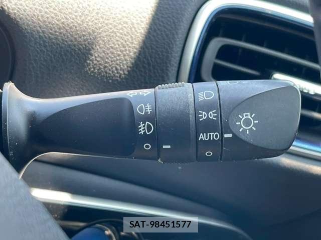 Toyota PRIUS 2019-09 8373632-12