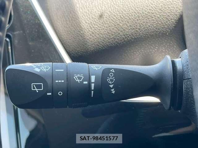 Toyota PRIUS 2019-09 8373632-13
