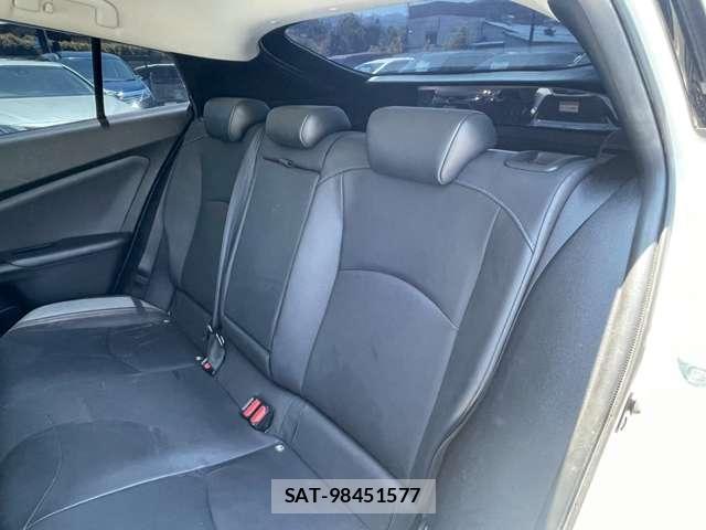 Toyota PRIUS 2019-09 8373632-3