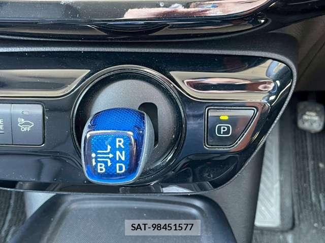 Toyota PRIUS 2019-09 8373632-7