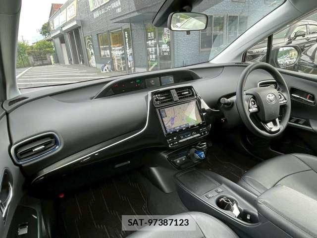 Toyota PRIUS 2021-03 8373643-11