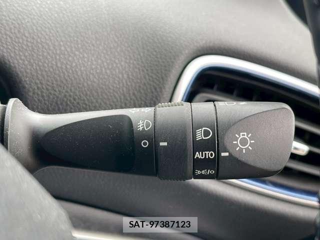 Toyota PRIUS 2021-03 8373643-15