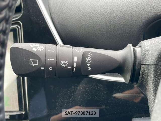Toyota PRIUS 2021-03 8373643-16
