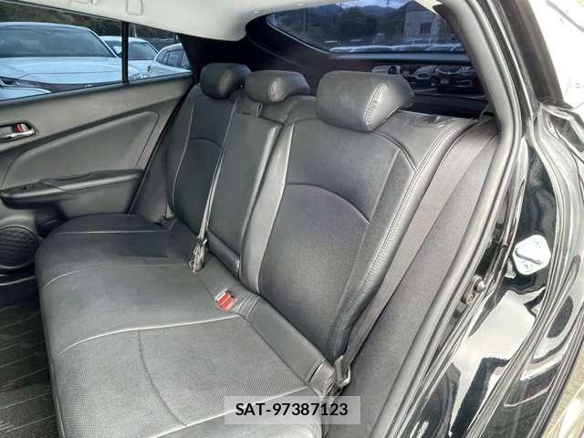 Toyota PRIUS 2021-03 8373643-6
