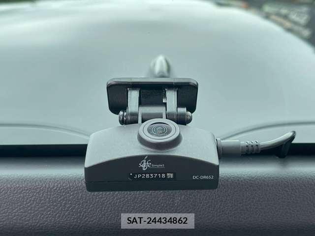 Toyota PRIUS 2021-01 8373647-11