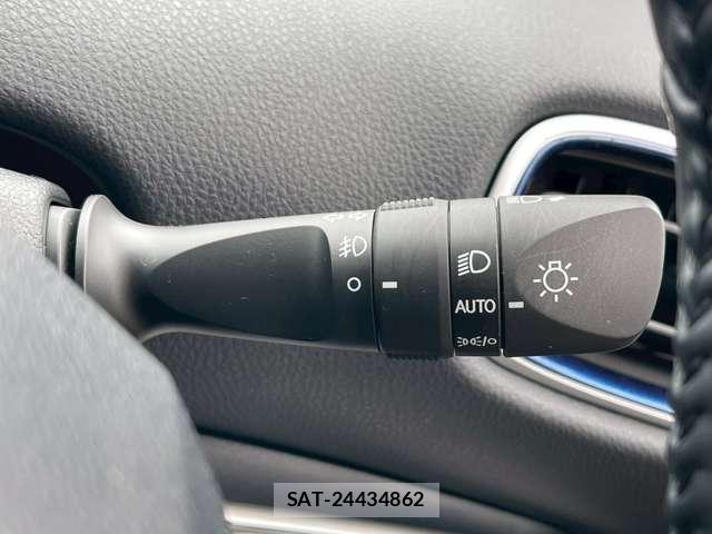 Toyota PRIUS 2021-01 8373647-16