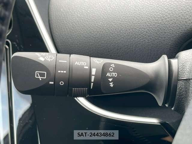 Toyota PRIUS 2021-01 8373647-17
