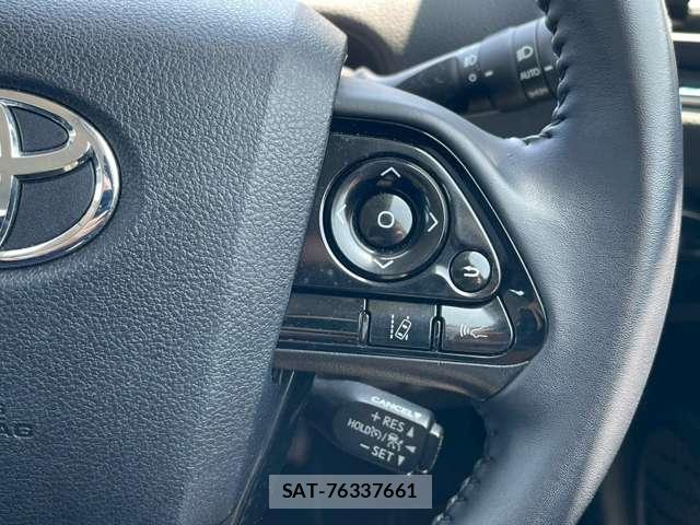 Toyota PRIUS 2021-10 8373650-11