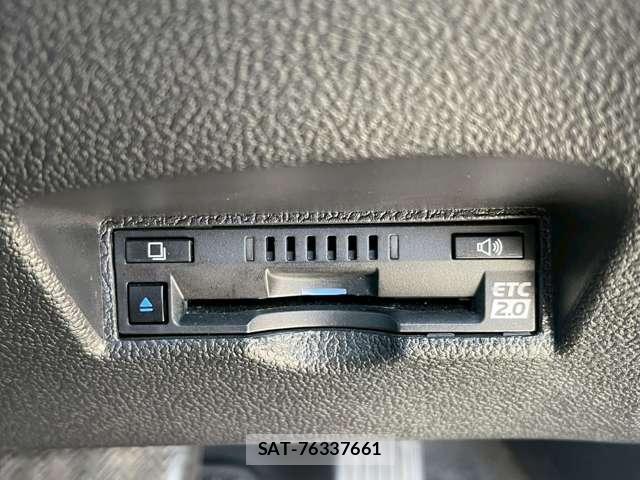 Toyota PRIUS 2021-10 8373650-15