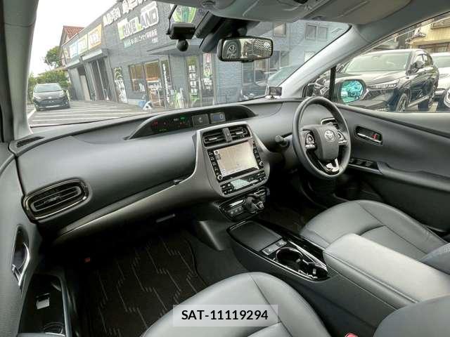 Toyota PRIUS 2022-02 8373661-11