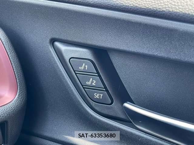 Toyota PRIUS 2023-04 8373670-12