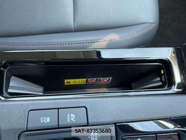 Toyota PRIUS 2023-04 8373670-13