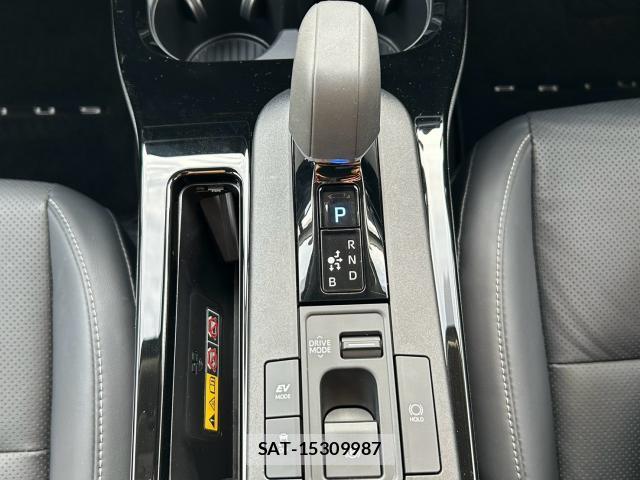 Toyota PRIUS 2023-05 8373675-15