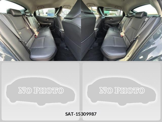 Toyota PRIUS 2023-05 8373675-6