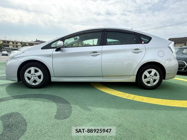 Toyota PRIUS 2009-07 8373677-1