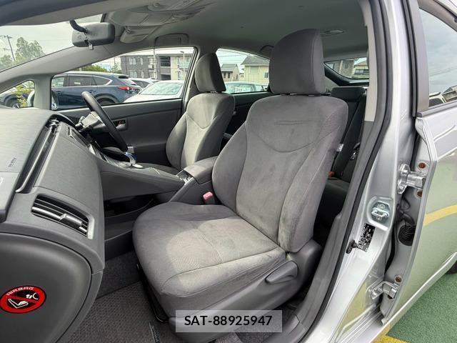 Toyota PRIUS 2009-07 8373677-11