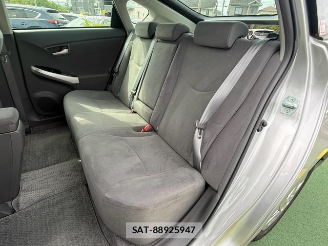 Toyota PRIUS 2009-07 8373677-12