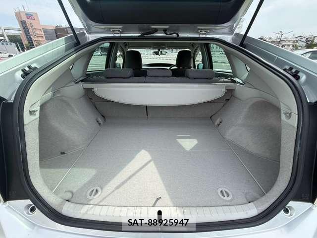 Toyota PRIUS 2009-07 8373677-15