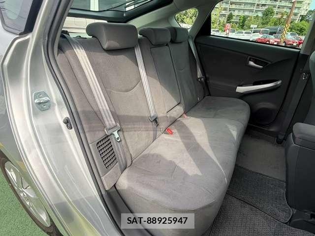 Toyota PRIUS 2009-07 8373677-6