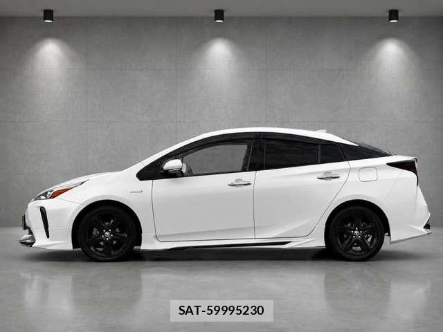 Toyota PRIUS 2019-03 8373722-2