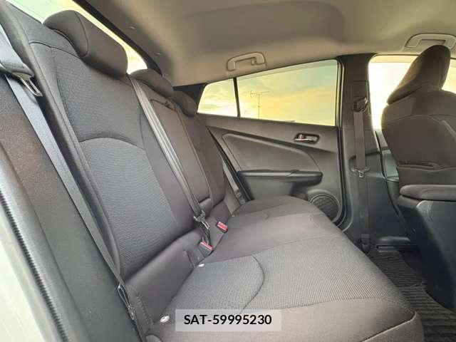 Toyota PRIUS 2019-03 8373722-8